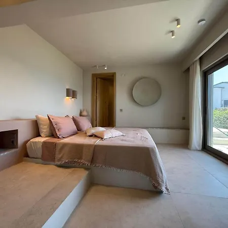 Villa Beachfront House In Cesme