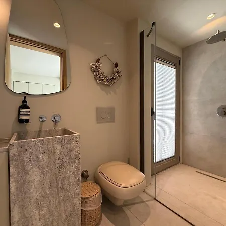 Villa Beachfront House In Cesme *