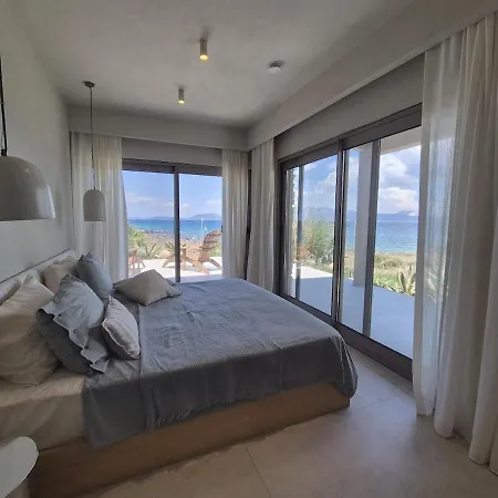 Beachfront House In Cesme * Emin Sitesi