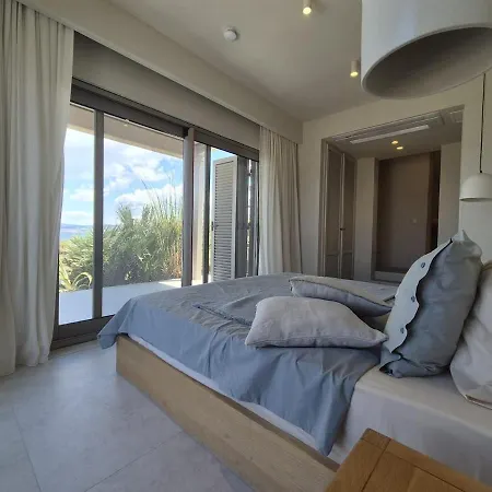Villa Beachfront House In Cesme *