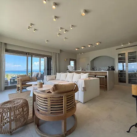 Villa Beachfront House In Cesme Emin Sitesi